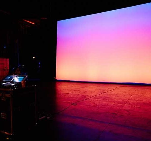 led cyclorama lighting effect 1 500x467 1