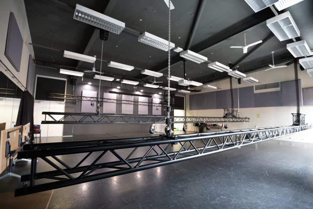 motorized lighting truss